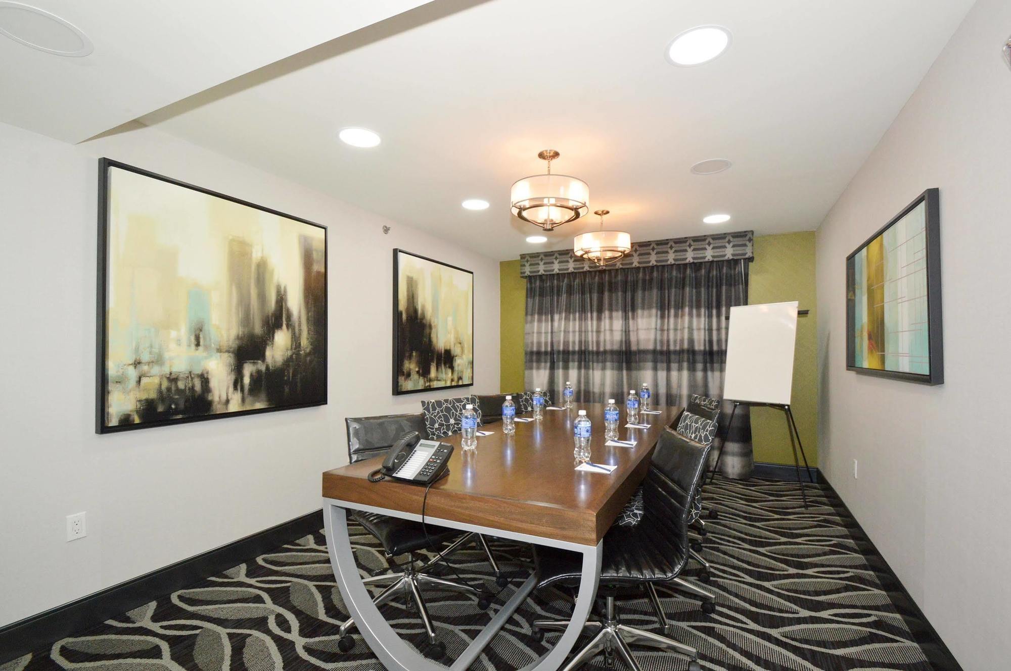 Best Western Plus Laguardia Airport Hotel New York Perniagaan gambar